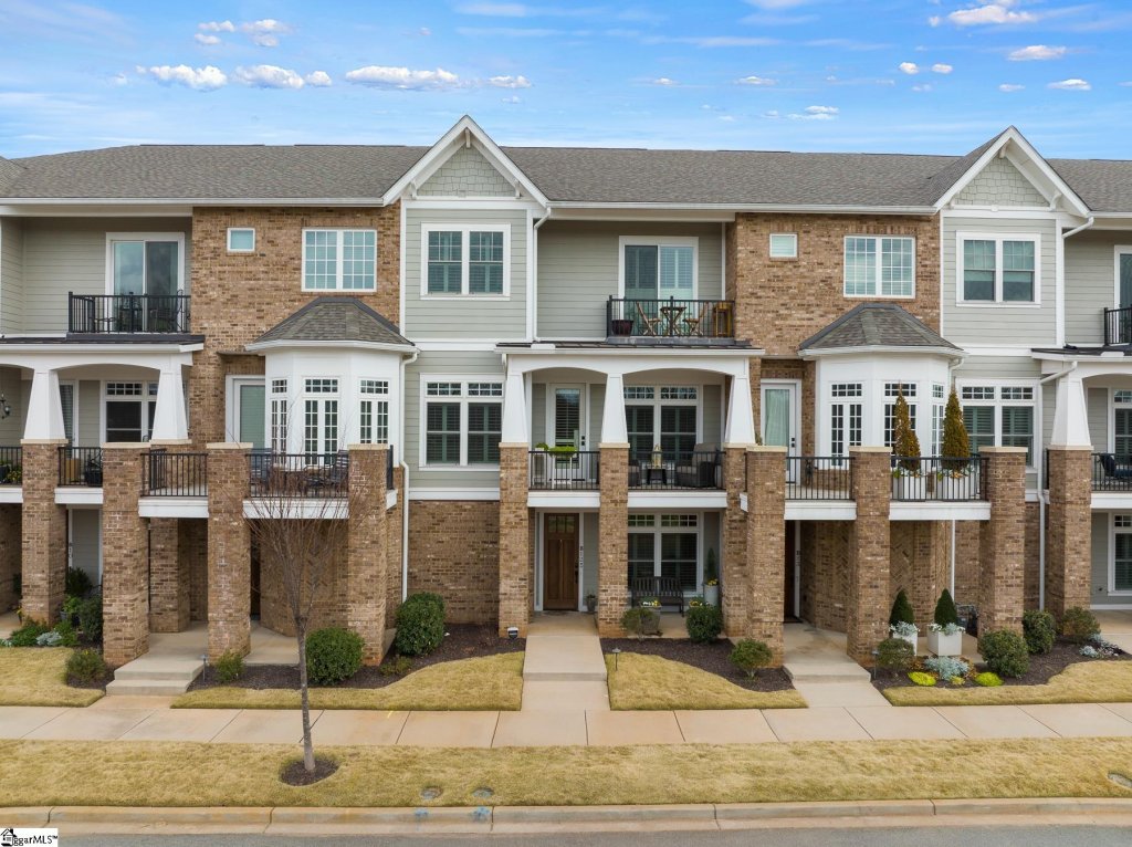 100 S Hudson Street #B 12