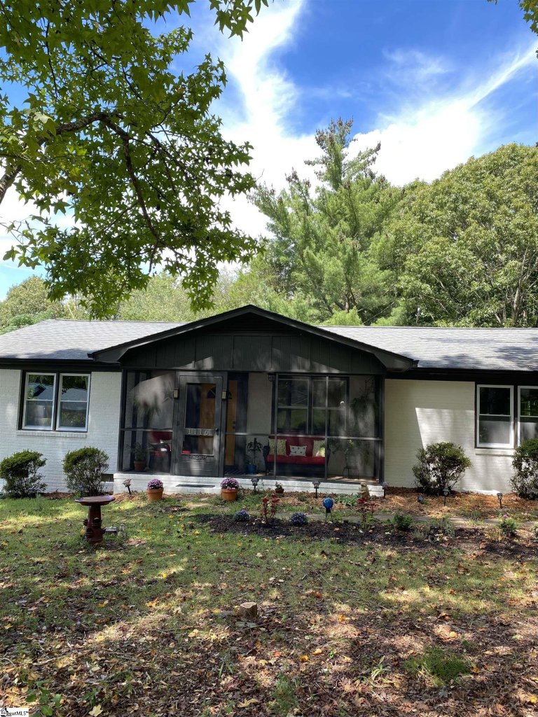 1116 Tall Oaks Circle