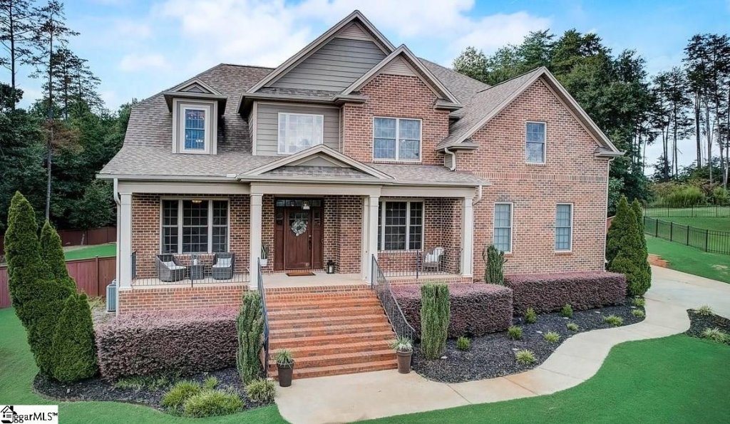 216 Pleasantwater Court