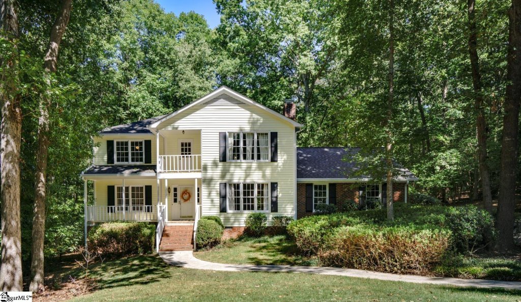 404 Holly Tree Lane