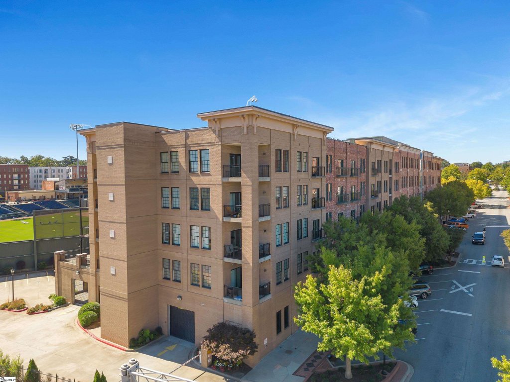 927 S Main Street #309