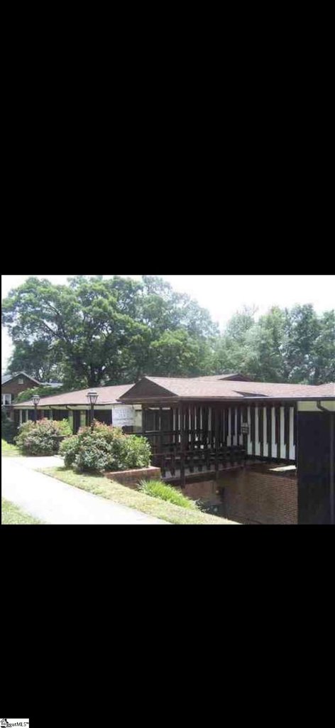311 W Earle Street #7