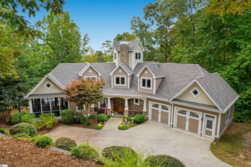 806 Elmtree Lane