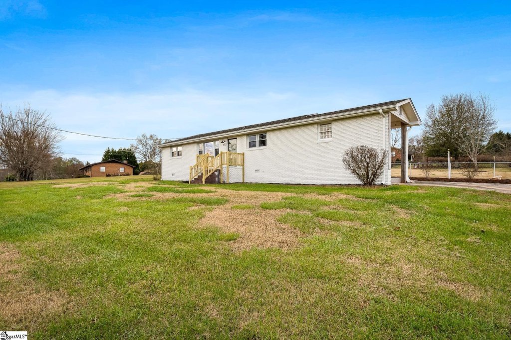 1527 Memorial Dr. Extension