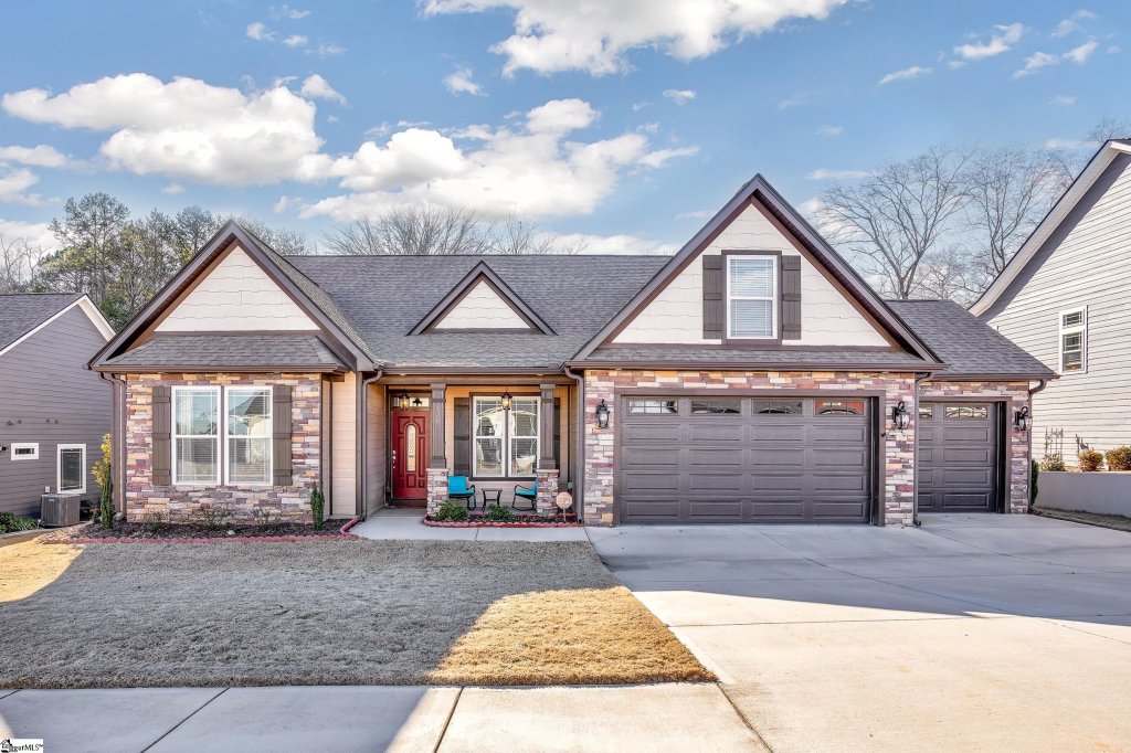 120 Southern Oaks Drive