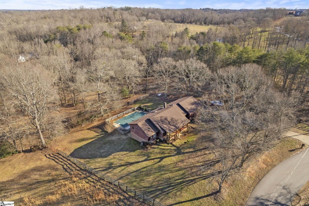 405 Dove Hill Circle