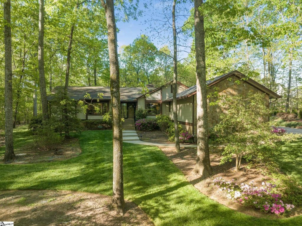 222 Rivendell Drive