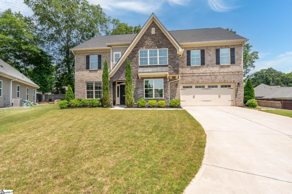 606 Creekside Bluff Court