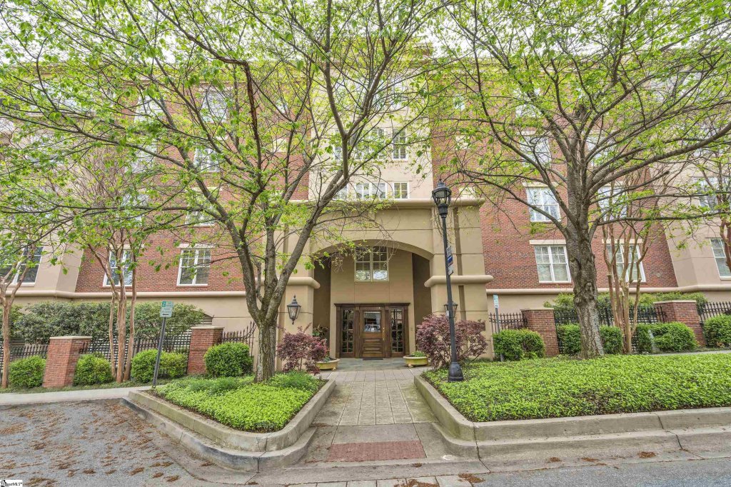 400 N Main Street #203