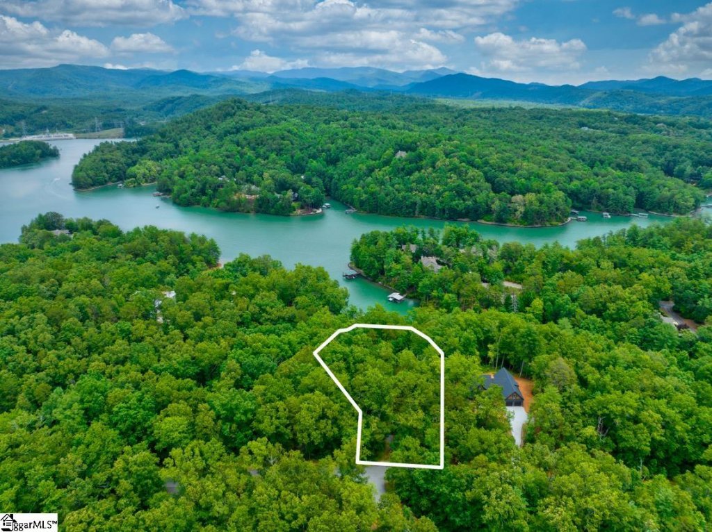 Lot J-20 Jocassee Point Road