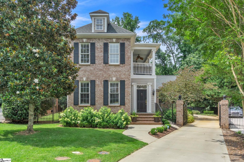 715 Lady Hillingdon Court
