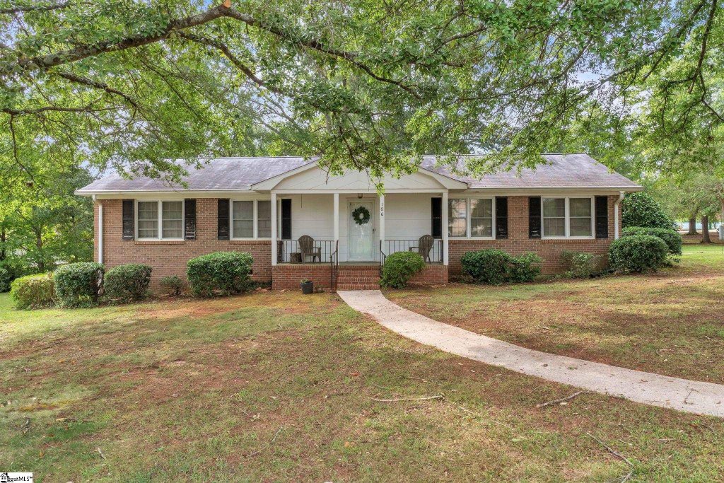 106 Chestnut Drive