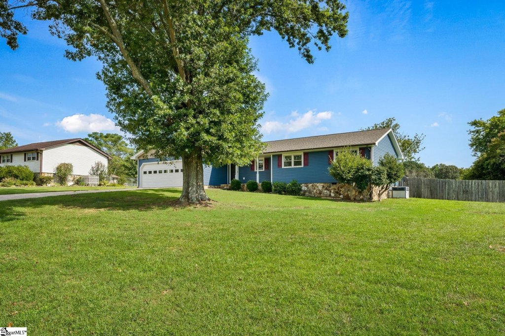 105 Stonehaven Drive