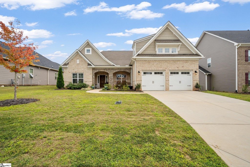 207 Crestgate Way