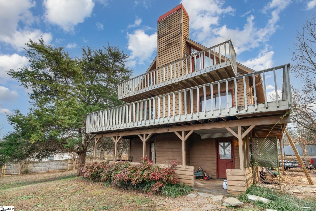 425 Skyline Drive