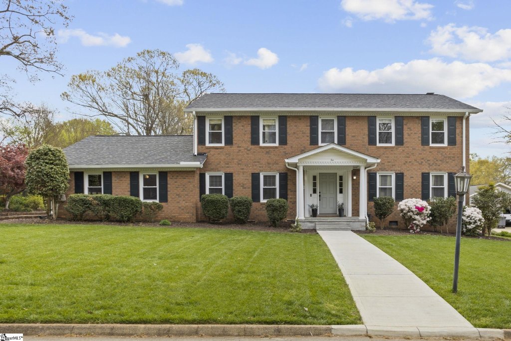 10 Donington Drive