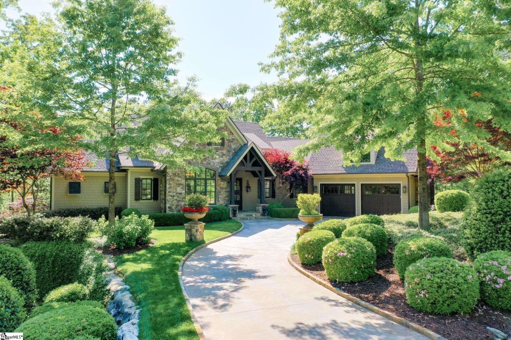 The Cliffs At Mountain Park, Marietta community