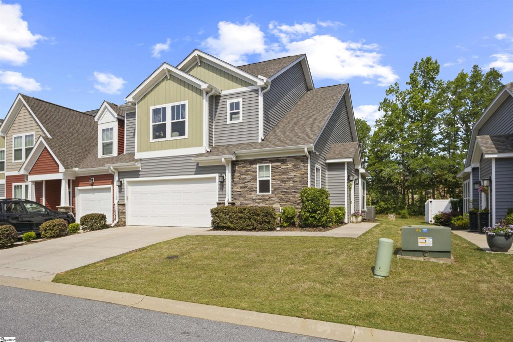 121 Creekhaven Lane