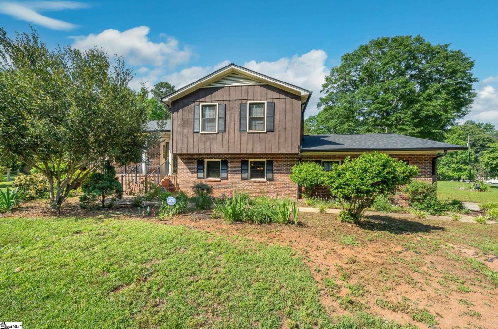 909 Standing Springs Road