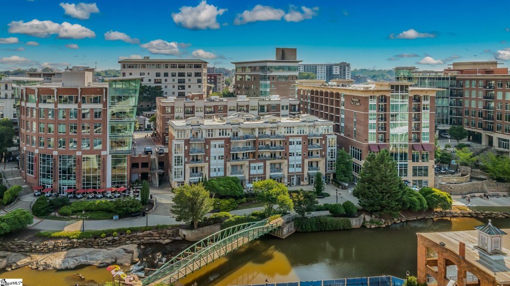 154 Riverplace Drive #203