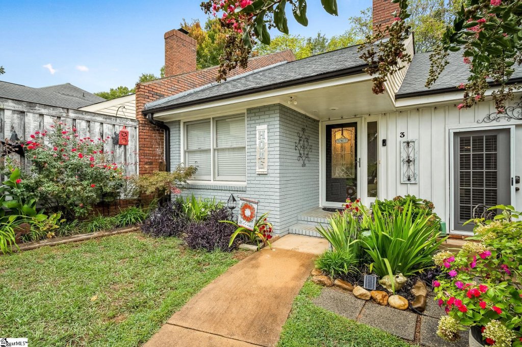 3 Woodbridge Circle