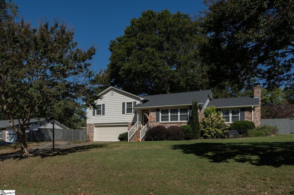 14 Coachman Drive