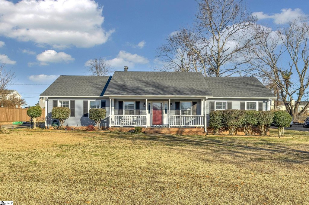 113 Churchill Avenue