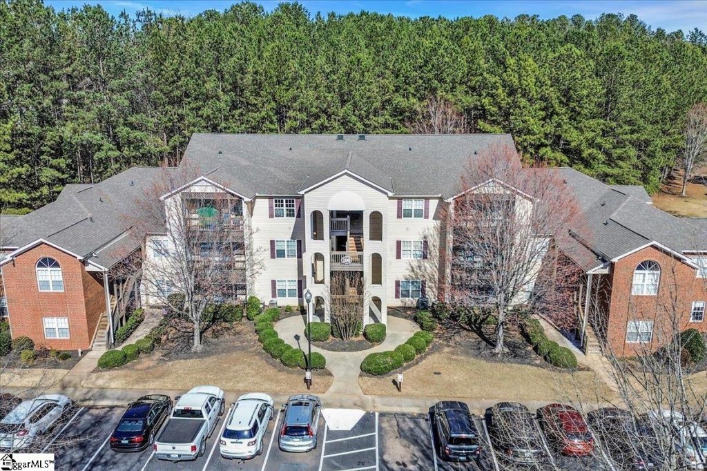 190 Wexford Drive #203