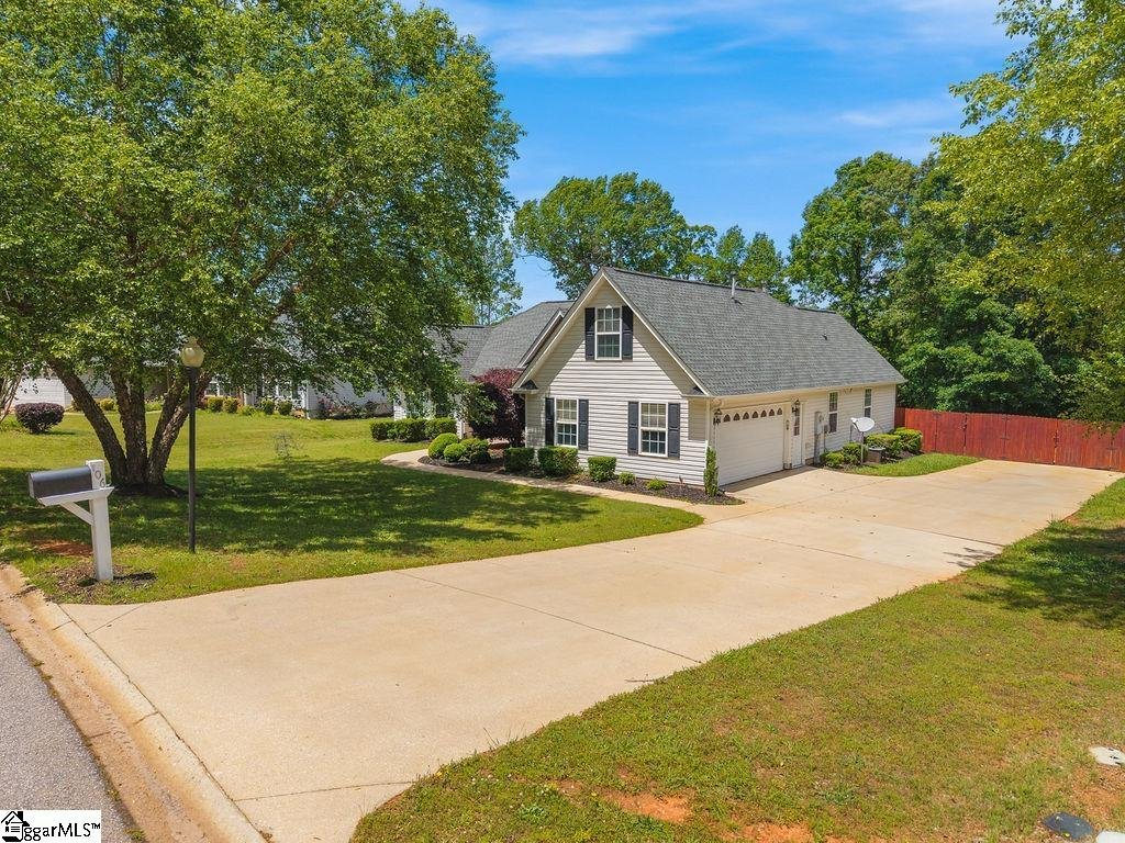 106 Brandi Starr Court