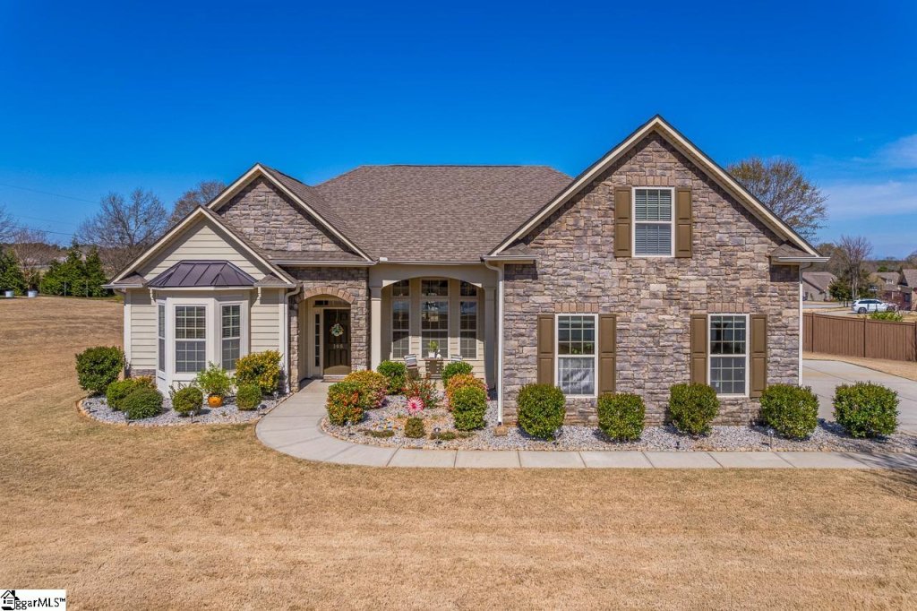 105 Cooper Oaks Court