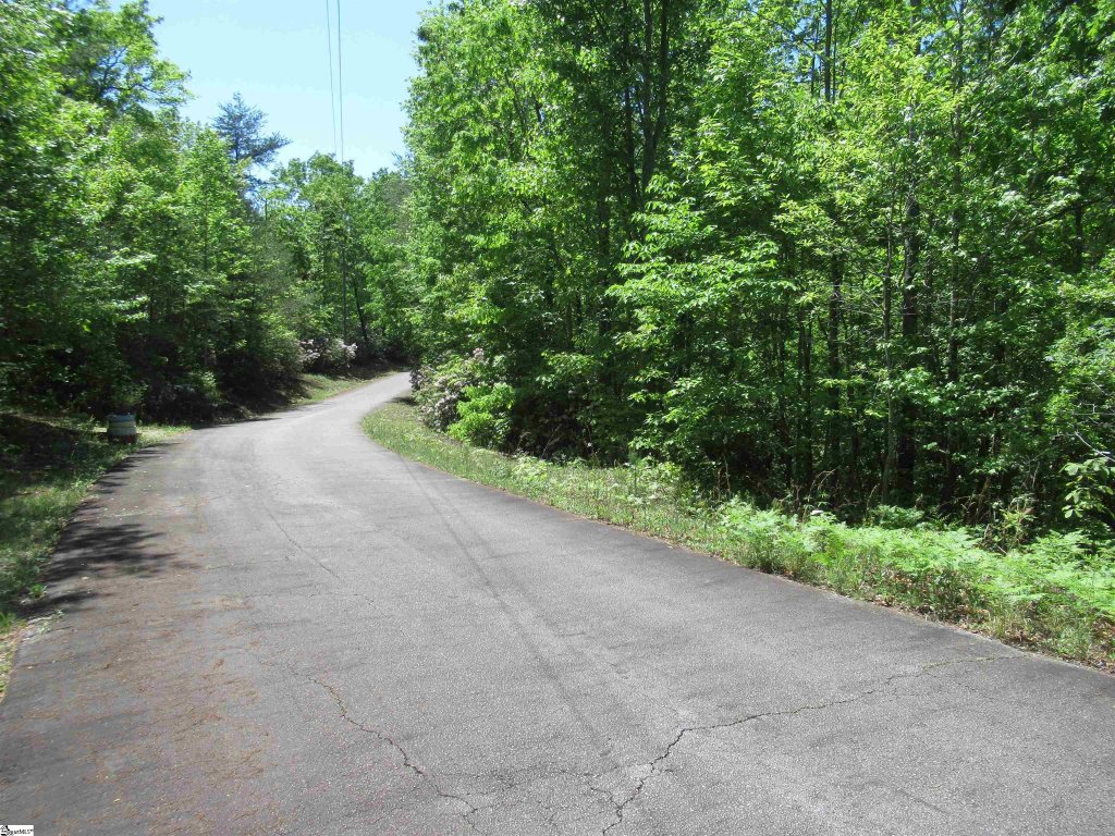 6 Emerald Crest Lane