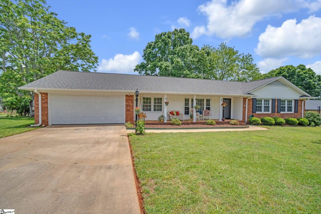 215 Edgewood Drive