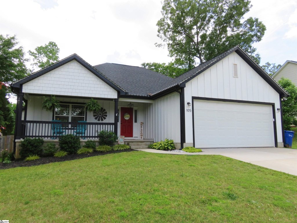 105 Houndsear Trail