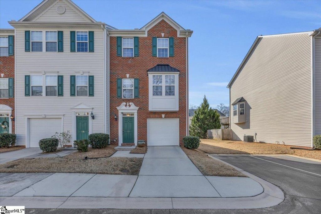 Oak Park, Simpsonville community