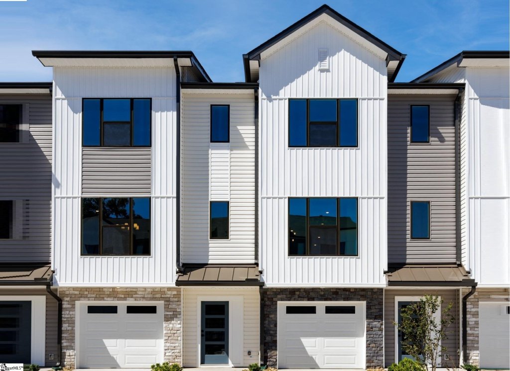 Holly View, Greenville community