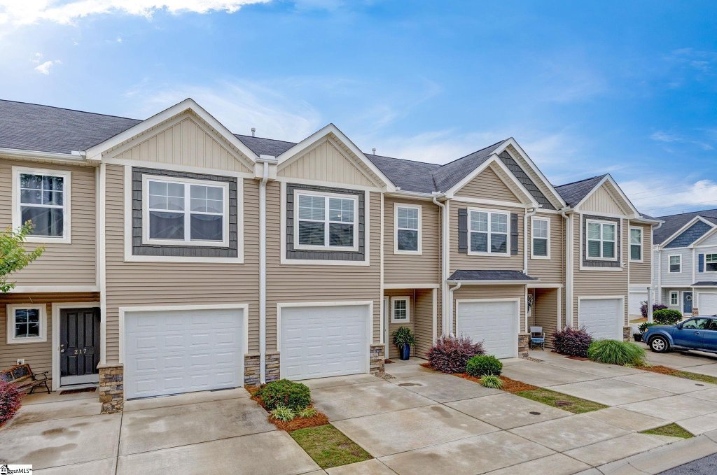 219 Button Willow Street