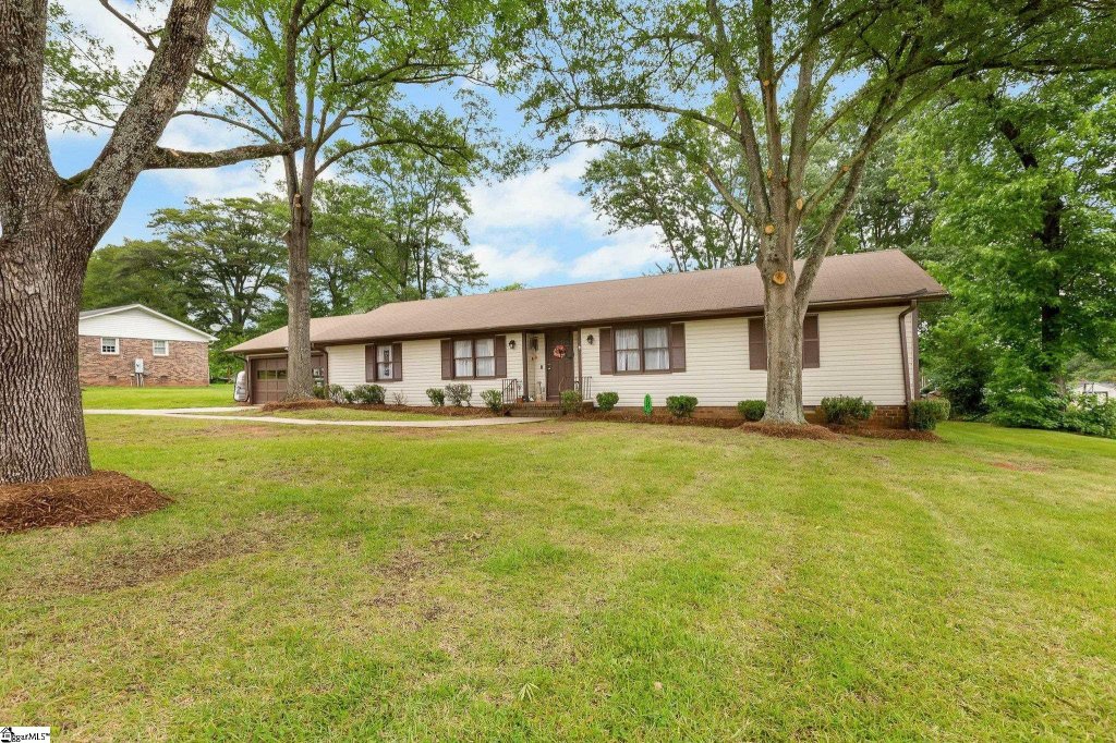 106 Lakemont Drive