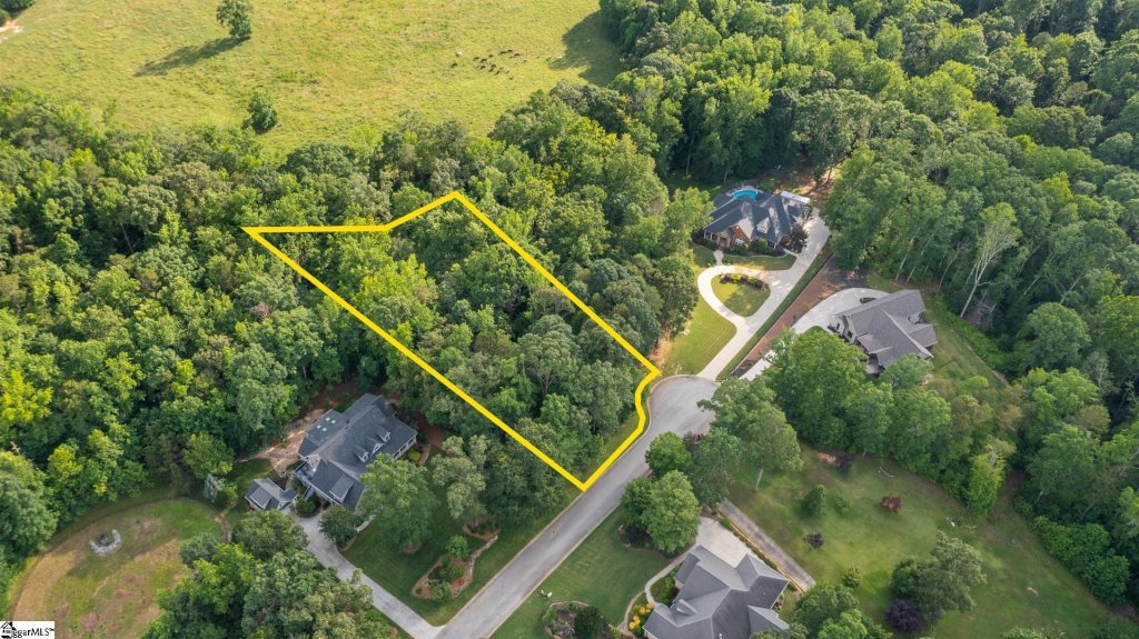 107 Woodland Hills Lane