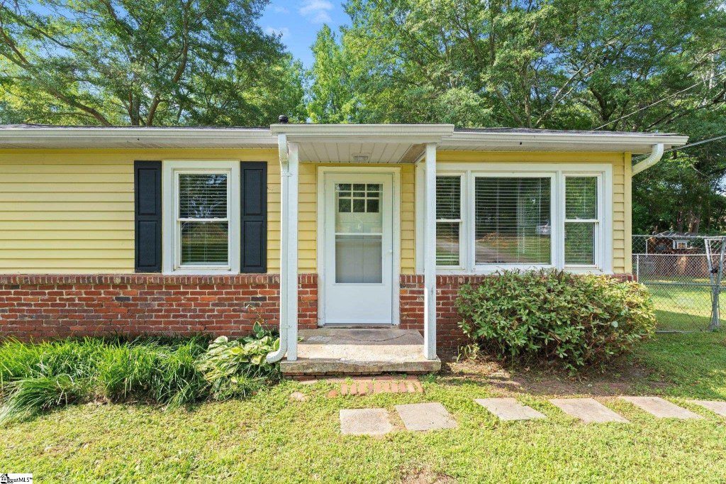 303 Boyd Avenue