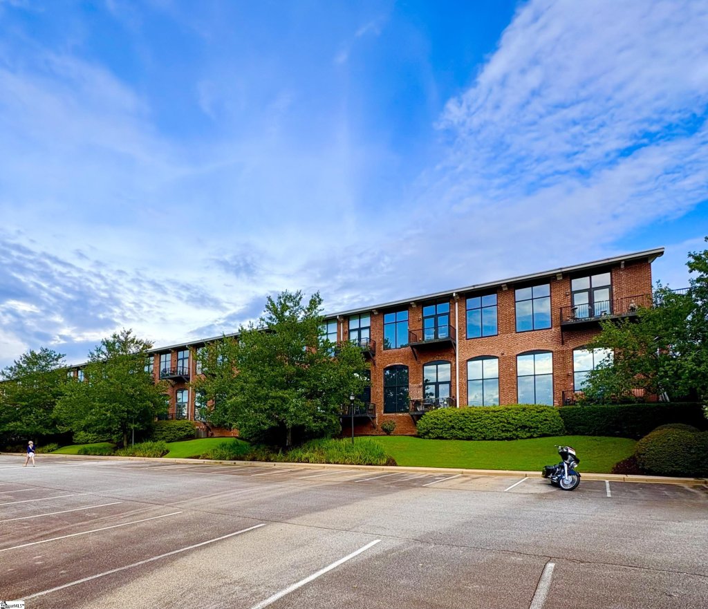 300 South Street #202