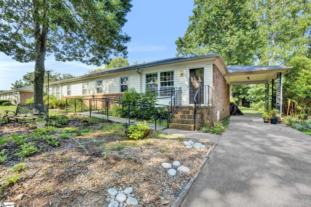 12 Twelve Oaks Terrace