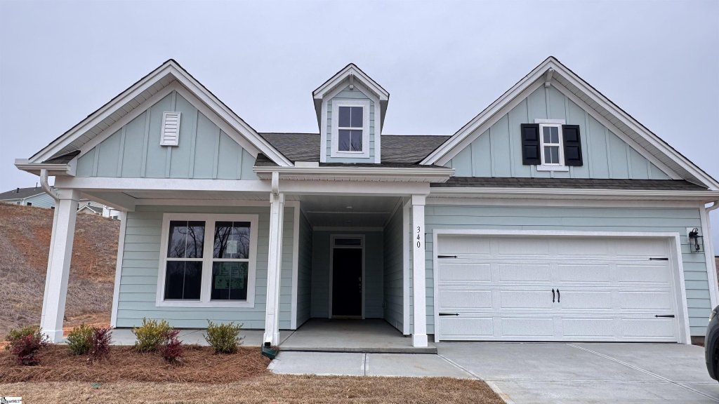 The Pier South, Seneca community