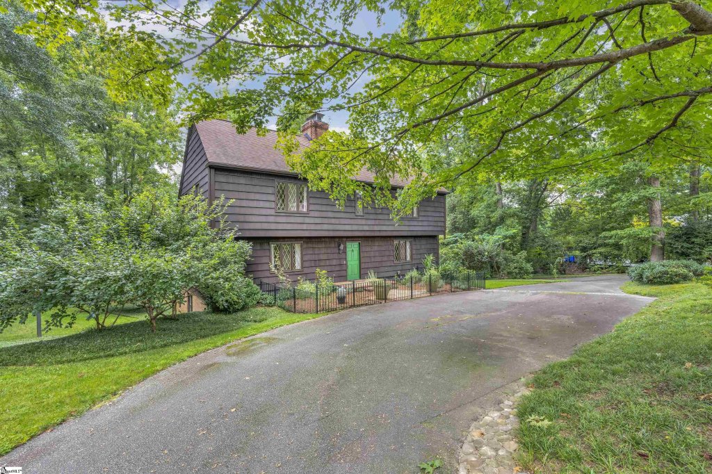 100 W Seven Oaks Drive