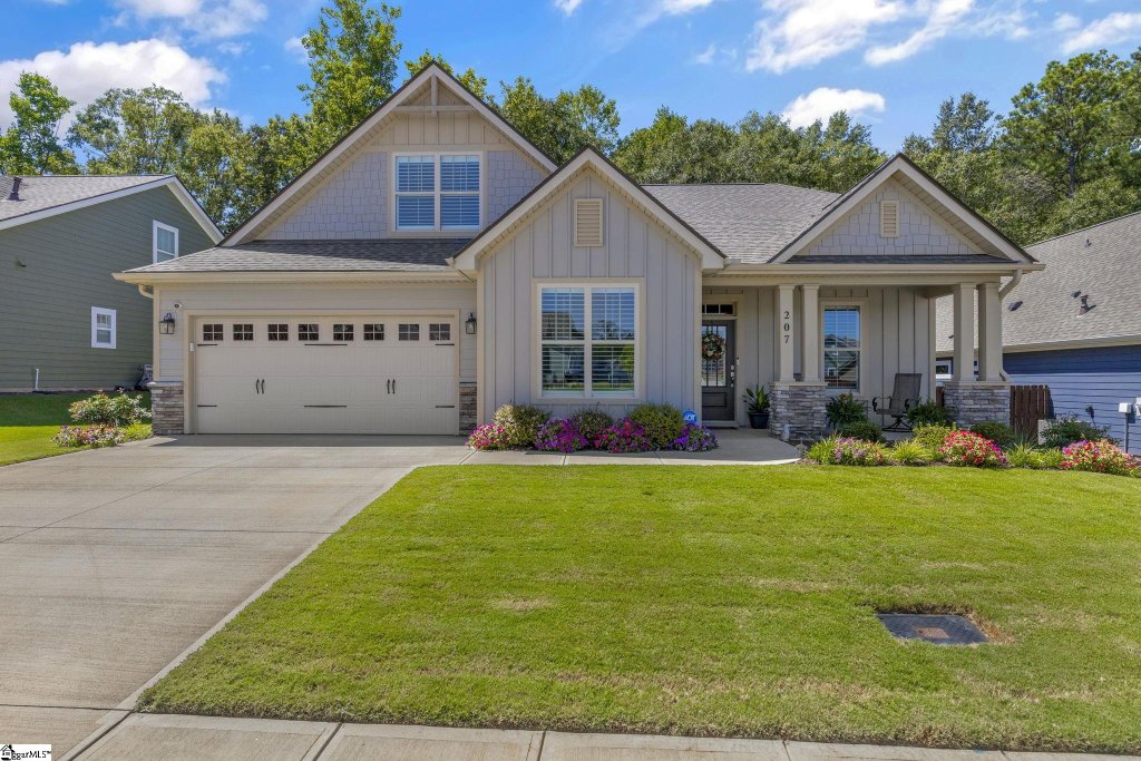 207 Ridgebury Place