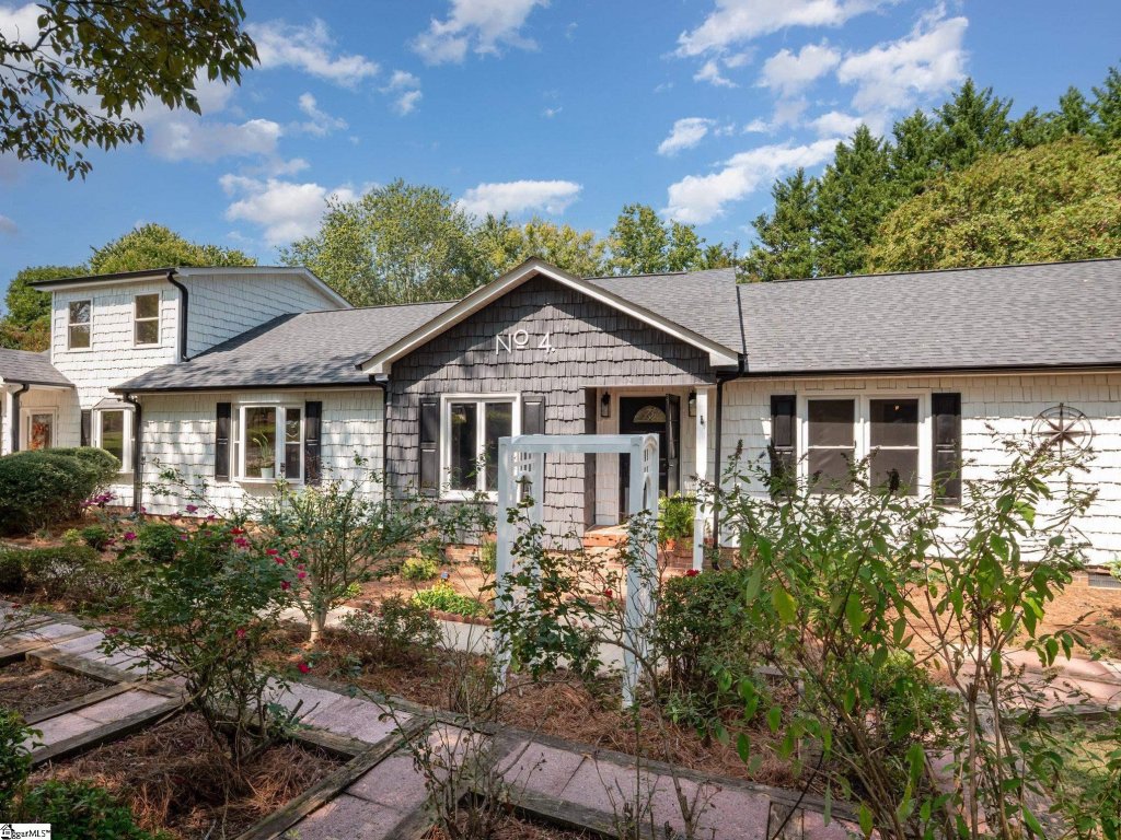 4 Mountain Crest Drive