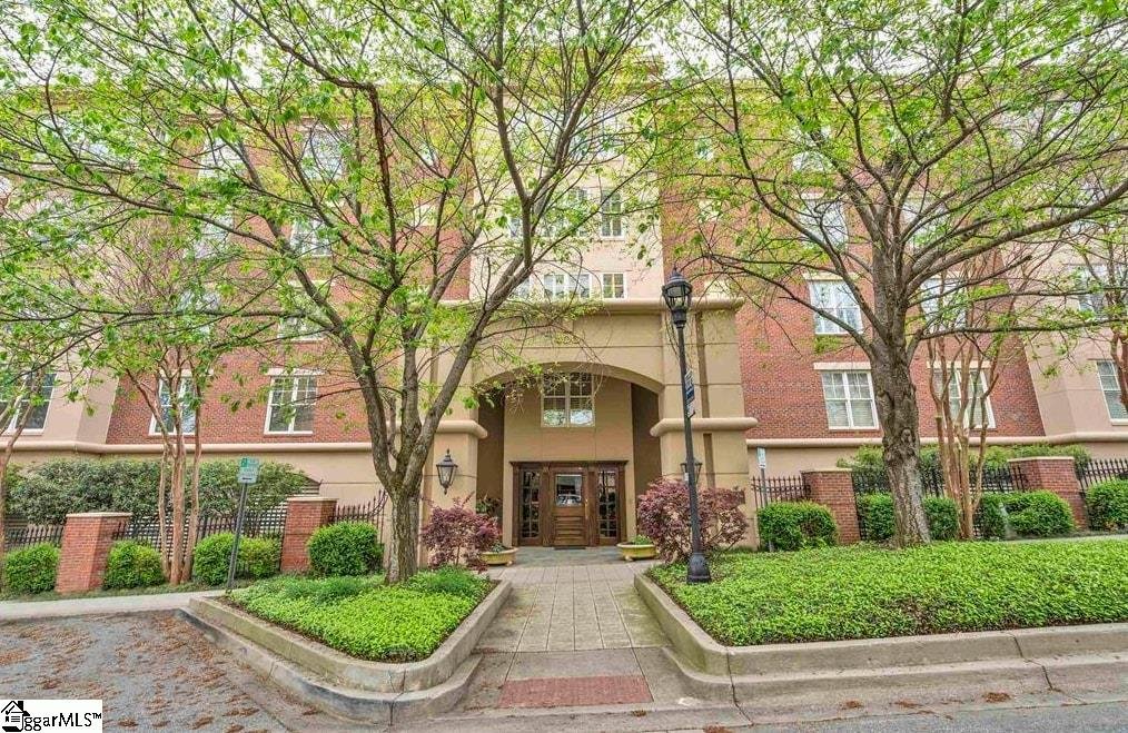 400 N Main Street #204