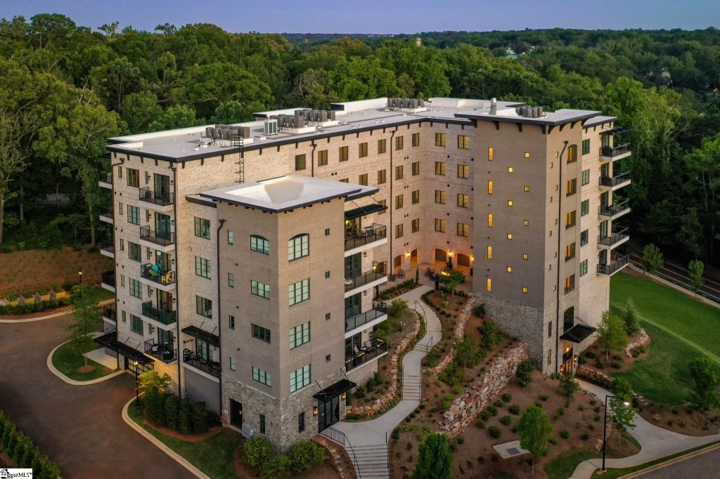 95 Dr. David C. Francis Street #401