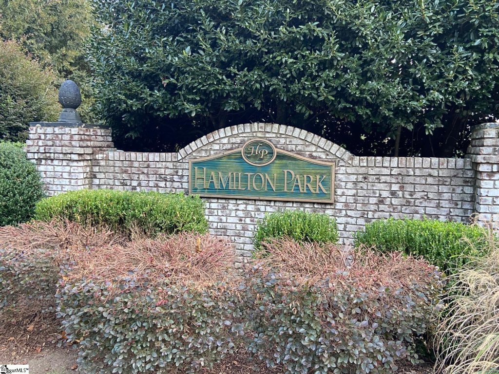 427 Hamilton Parkway