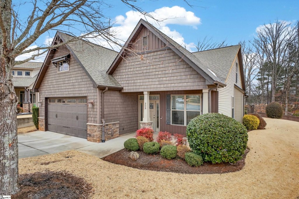 Waterstone Cottages, Greenville community