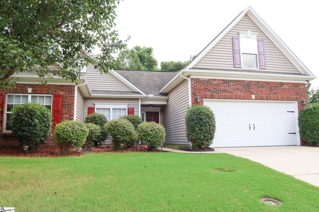 307 Blue Heron Circle